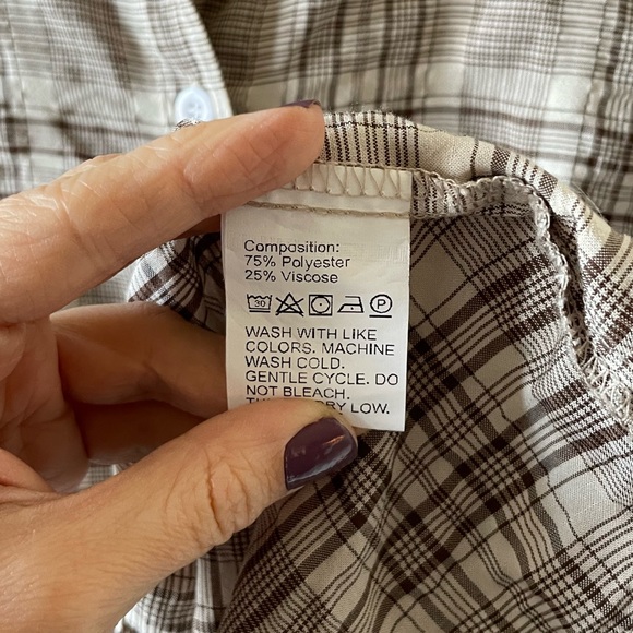 Dazy Button-down Shirt in Brown and White Plaid Size Large - Picture 4 of 4